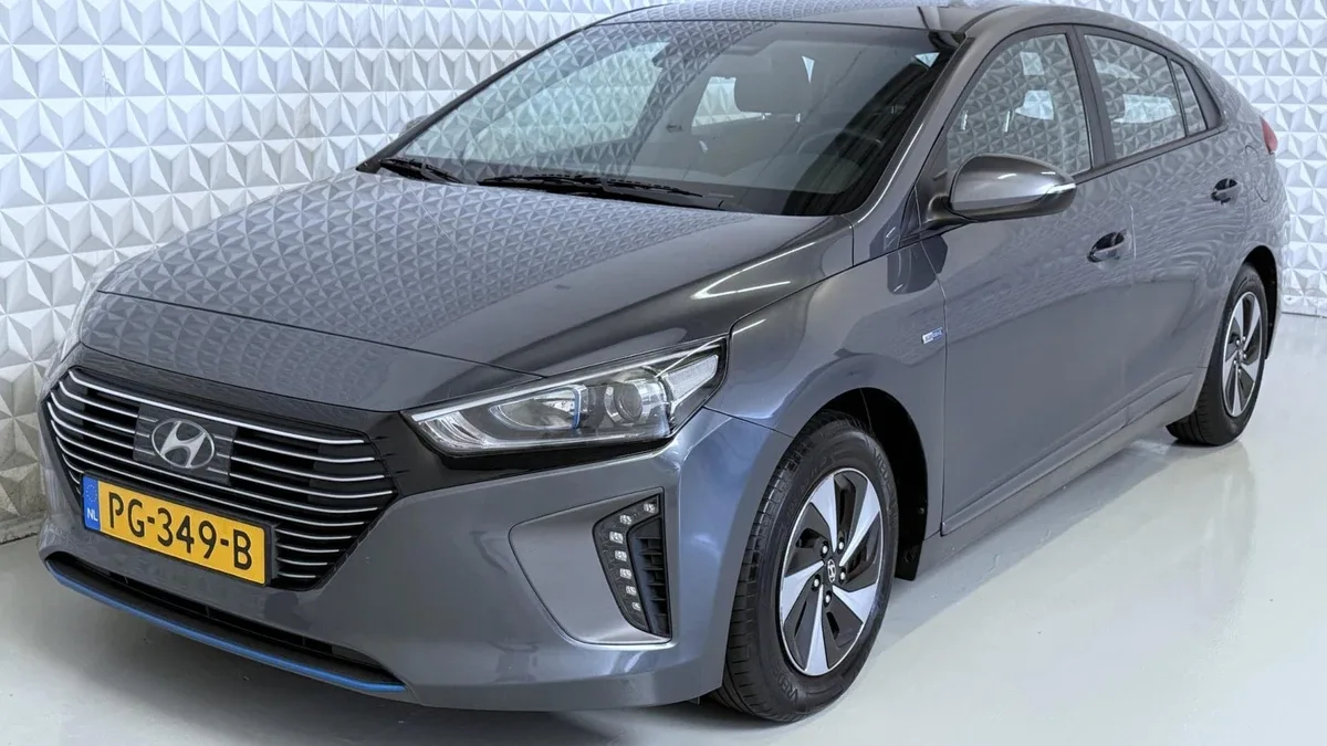 Hyundai Ioniq (2017) — foto 1