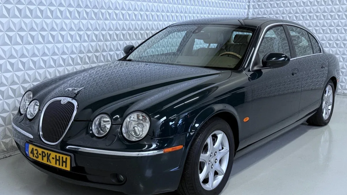 Jaguar S-Type (2004) — foto 1