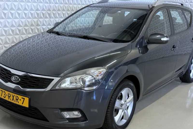 Kia Cee'd (2011)