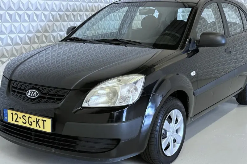 Kia Rio (2006)