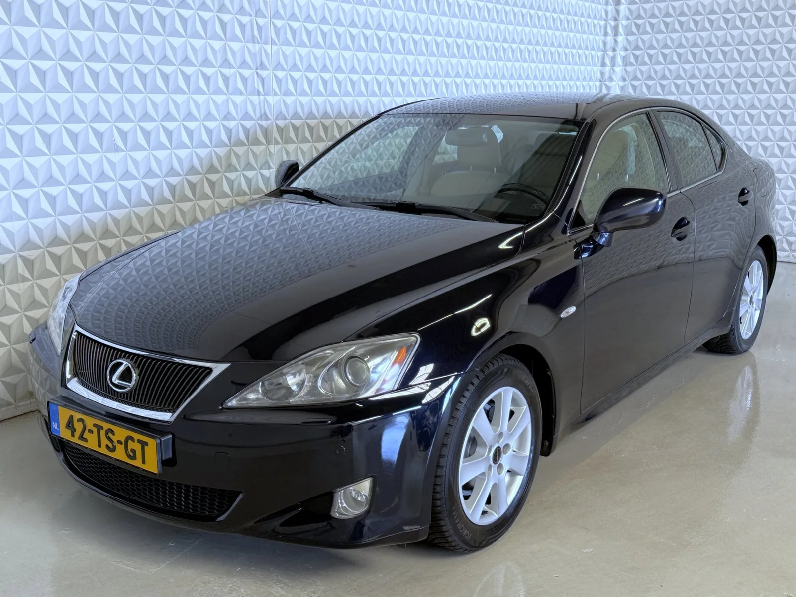 Lexus IS (2007) — foto 1