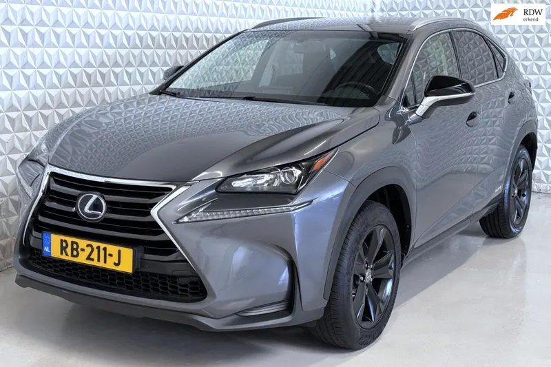 Lexus NX (2017)