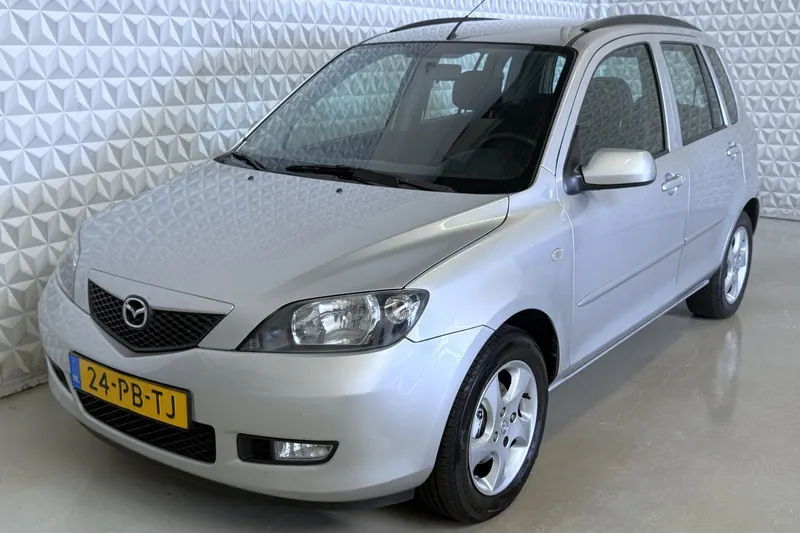 Mazda 2 (2004)