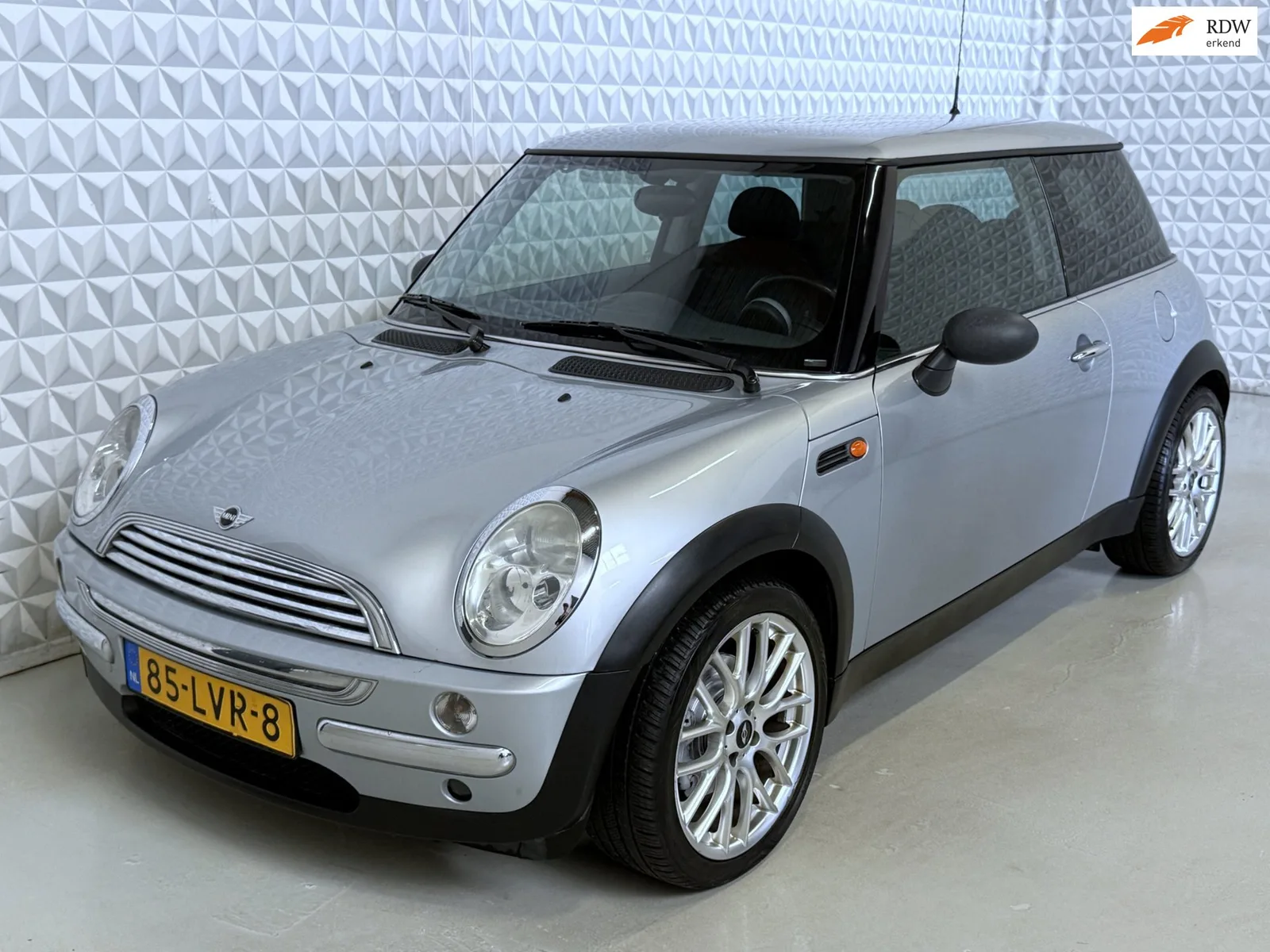 MINI  (2004) — foto 1