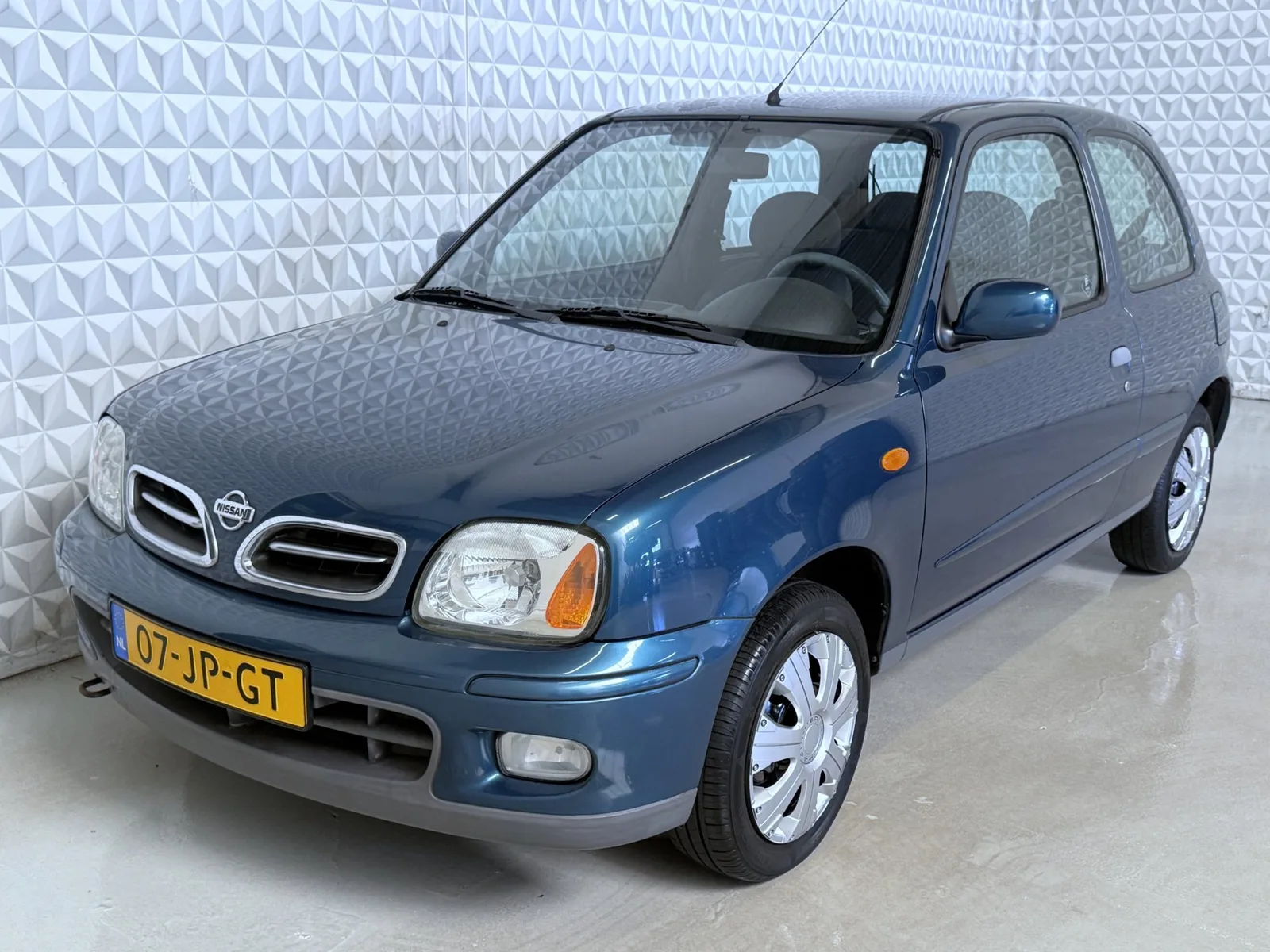 Nissan Micra (2002) — foto 1