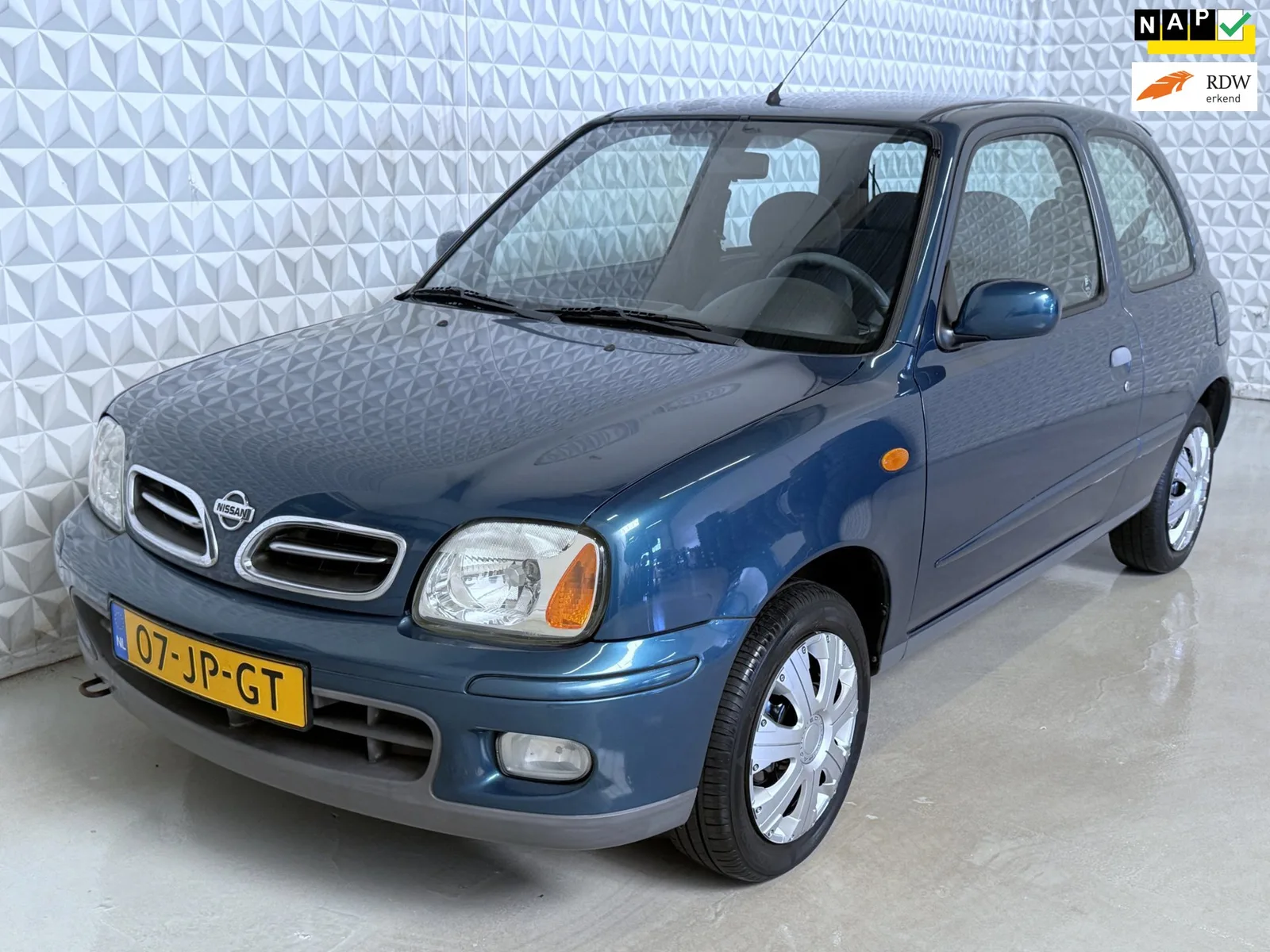 Nissan Micra (2002) — foto 1
