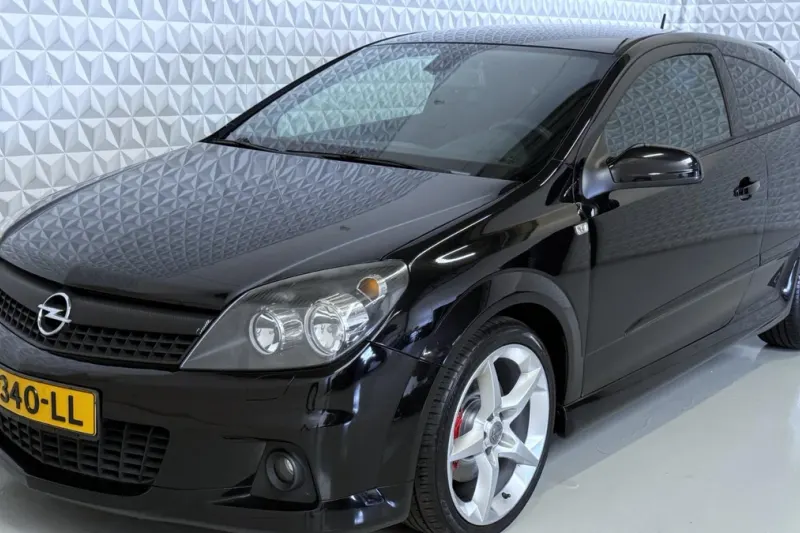 Opel Astra (2009)