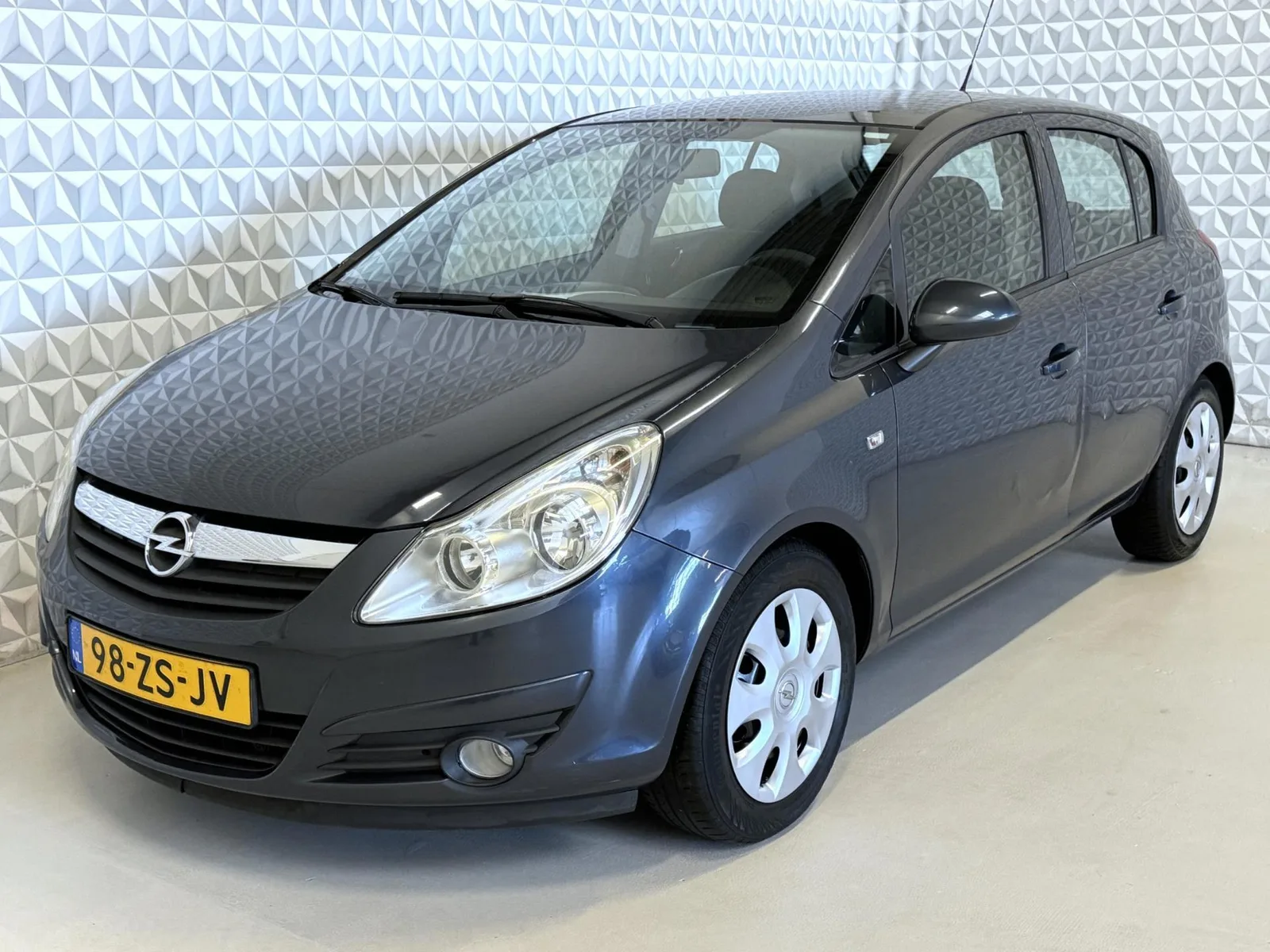 Opel Corsa (2008) — foto 1