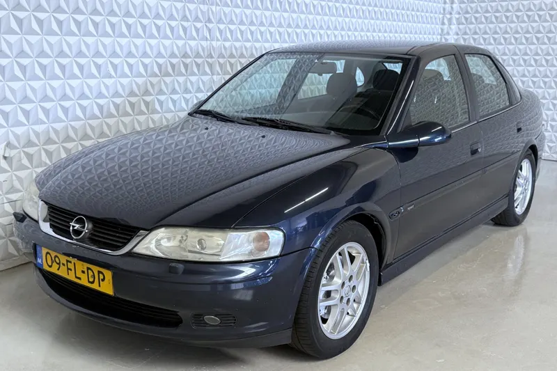 Opel Vectra (2000)