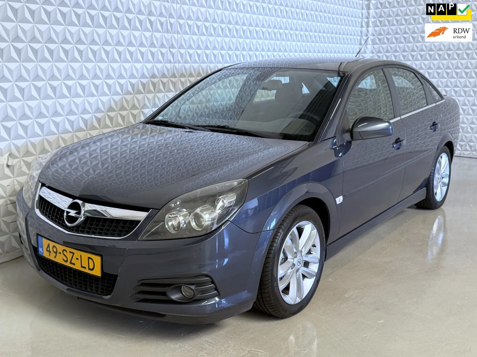 Opel Vectra (2006) — foto 1