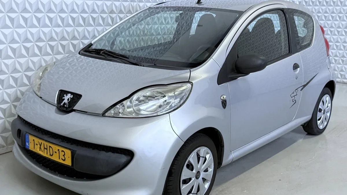 Peugeot 107 (2006) — foto 1