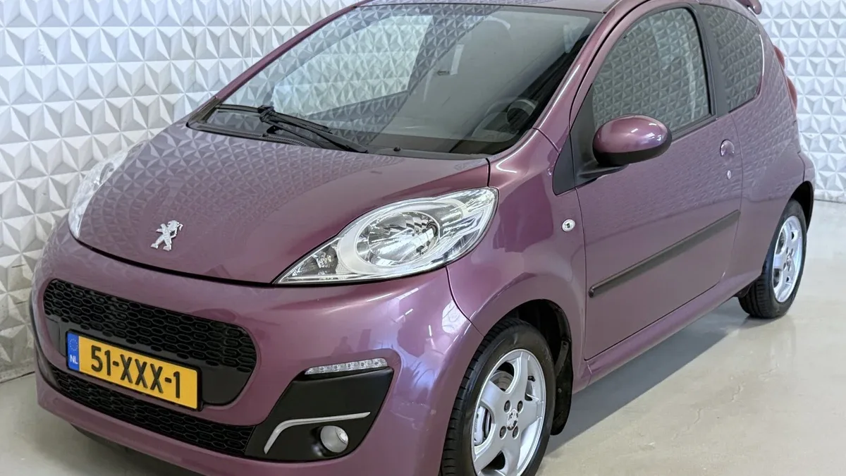Peugeot 107 (2011) — foto 1