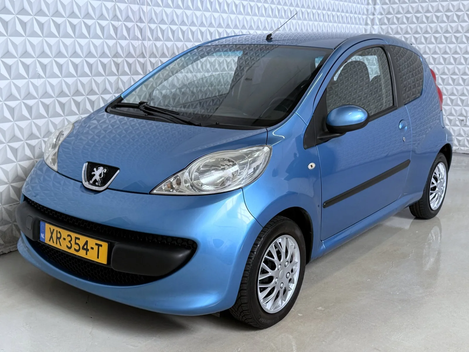 Peugeot 107 (2006) — foto 1
