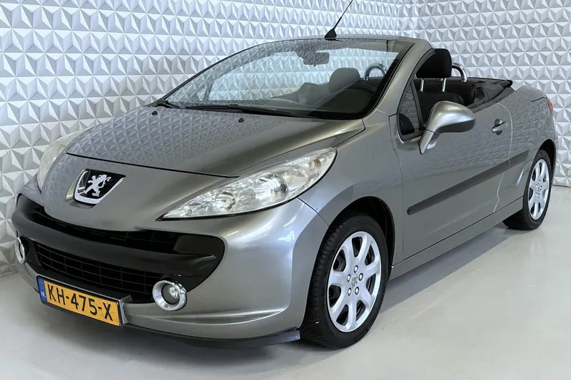 Peugeot 207 (2008)