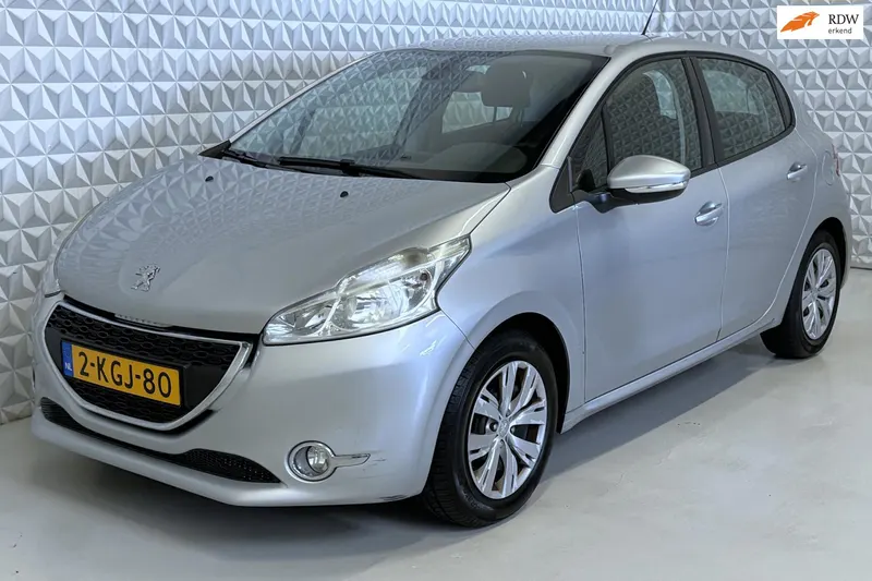 Peugeot 208 (2013)