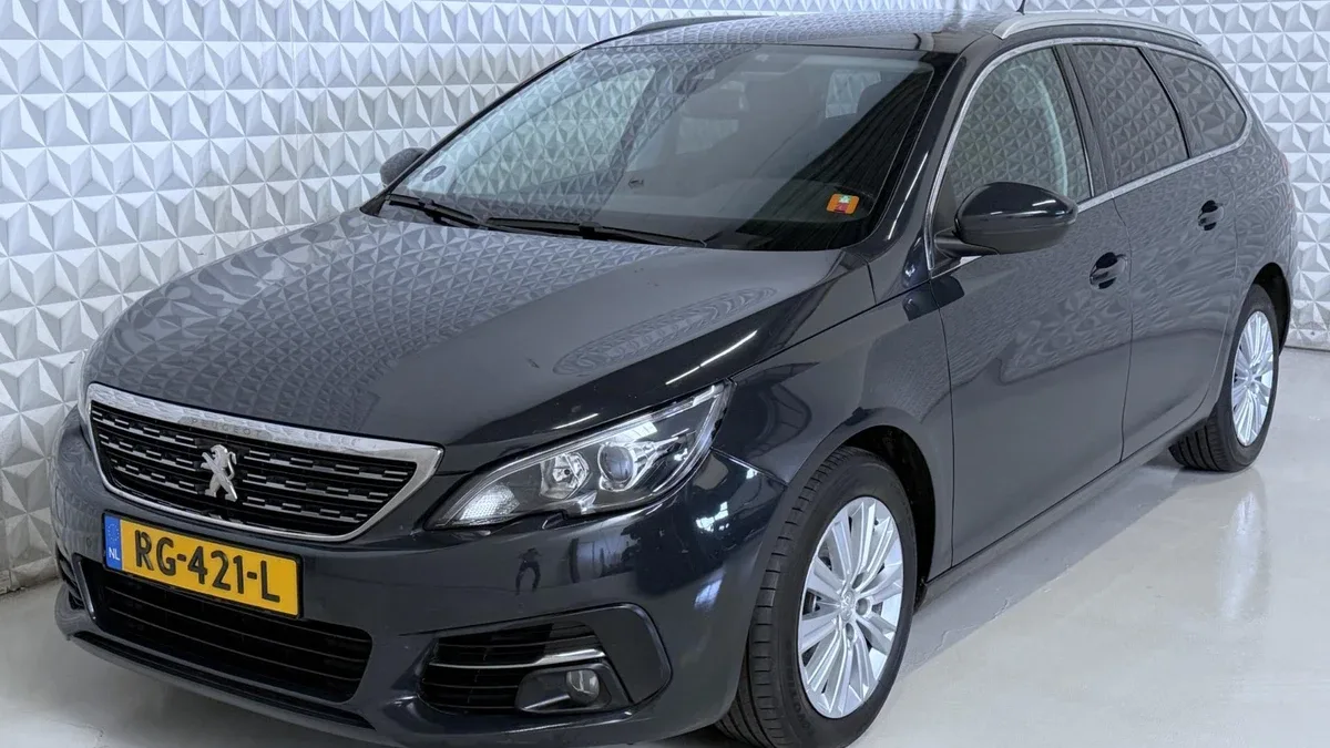 Peugeot 308 (2017) — foto 1