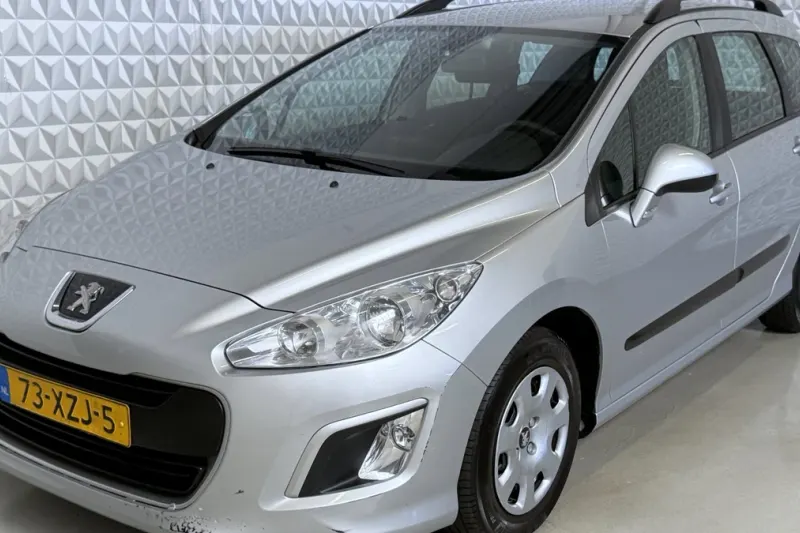 Peugeot 308 (2012)