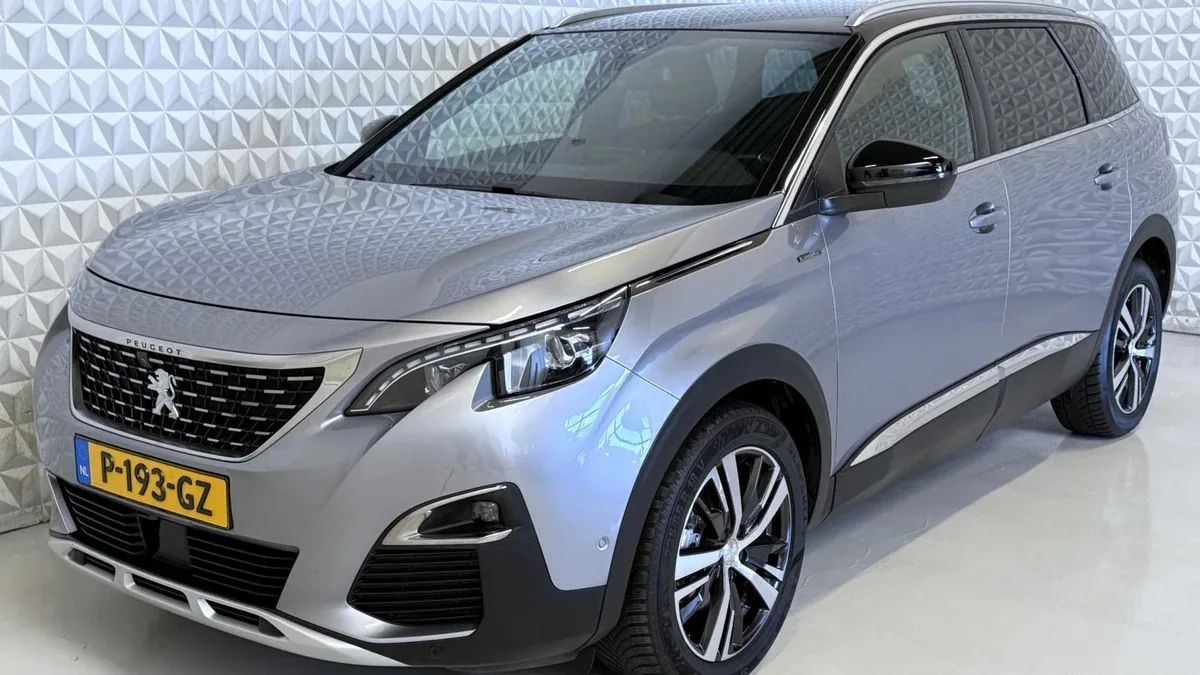 Peugeot 5008 (2018) — foto 1