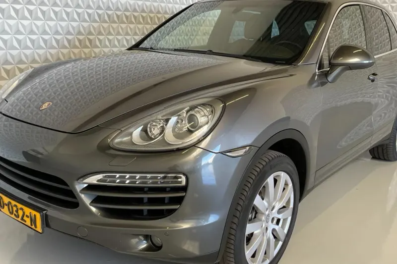 Porsche Cayenne (2011)