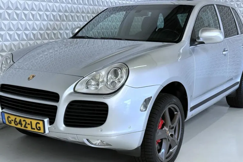Porsche Cayenne (2003)