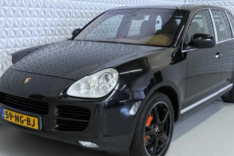 Porsche Cayenne (2003)