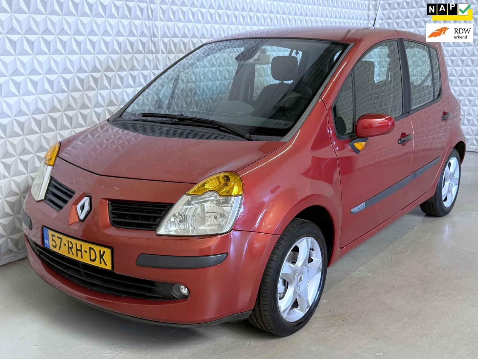 Renault Modus (2005) — foto 1