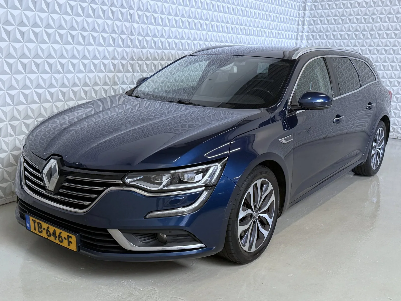 Renault Talisman (2017) — foto 1