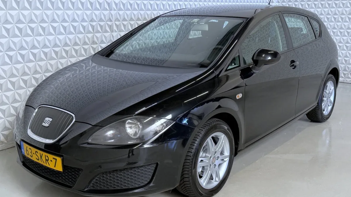 SEAT Leon (2011) — foto 1