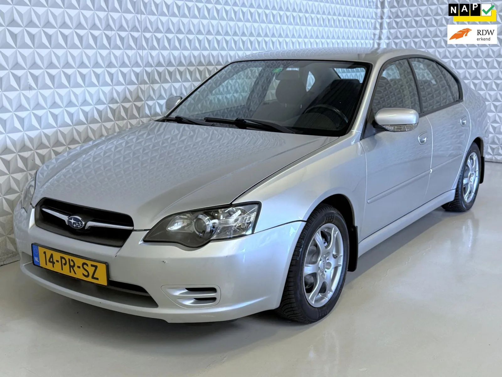 Subaru Legacy (2004) — foto 1