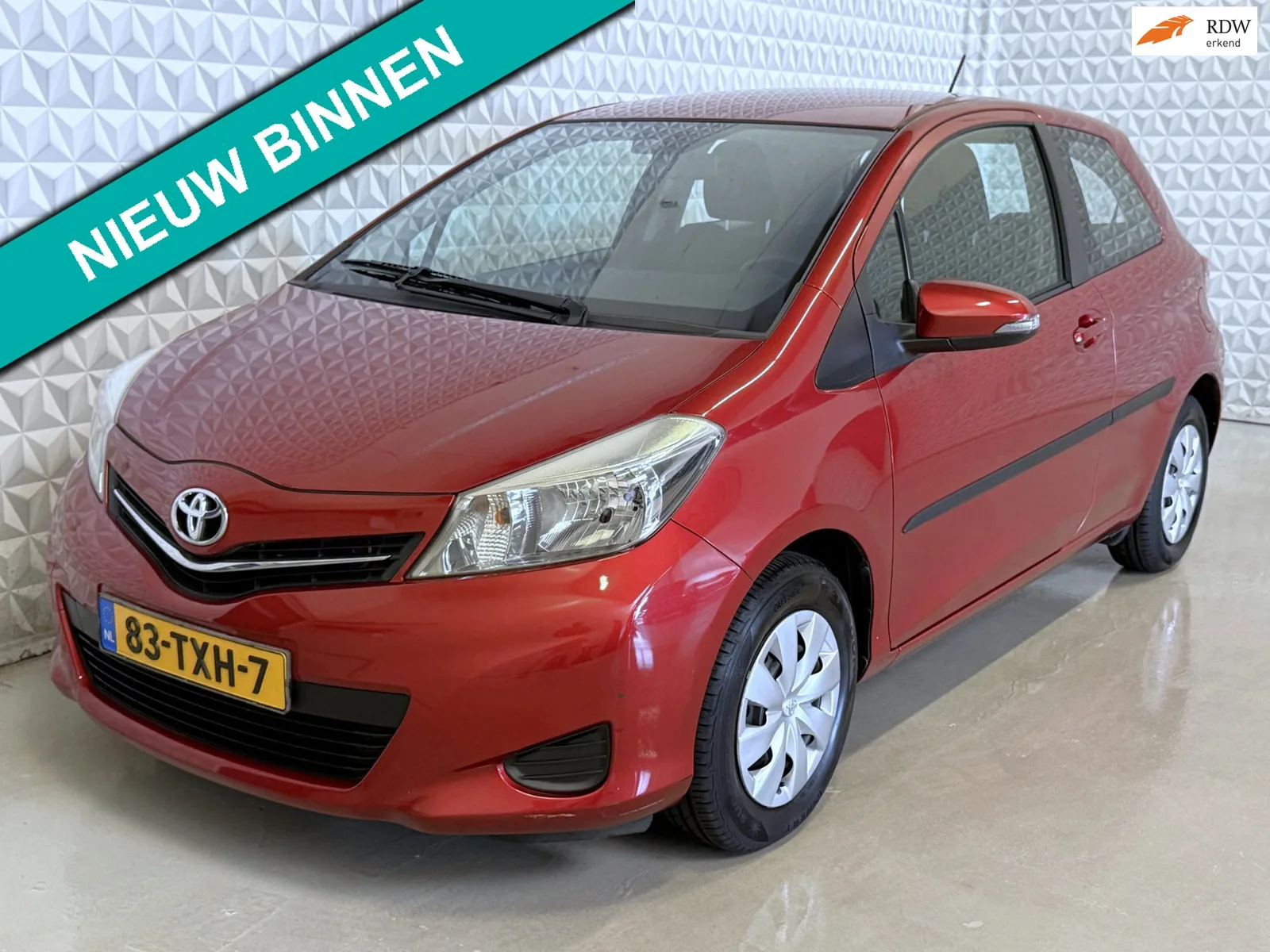 Toyota Yaris (2012) — foto 1