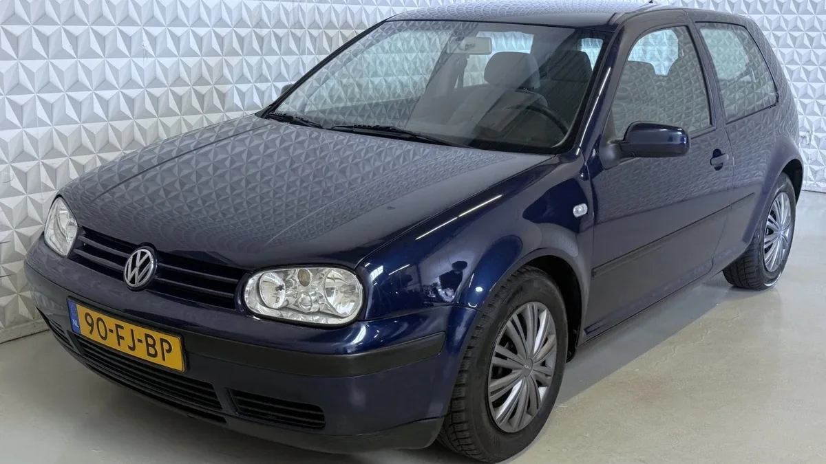 Volkswagen Golf (2000) — foto 1