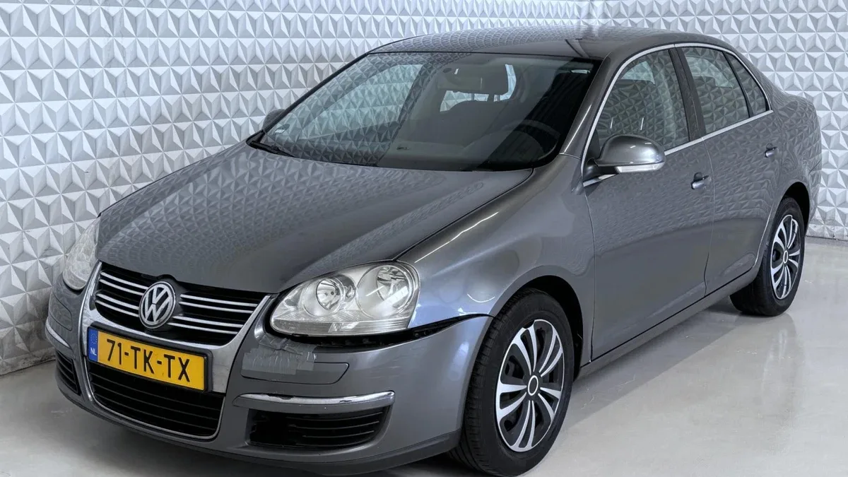 Volkswagen Jetta (2006) — foto 1