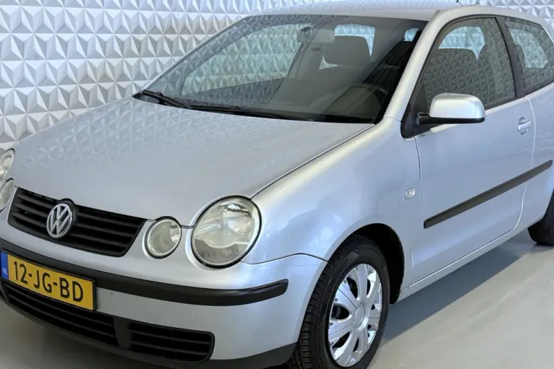 Volkswagen Polo (2002)