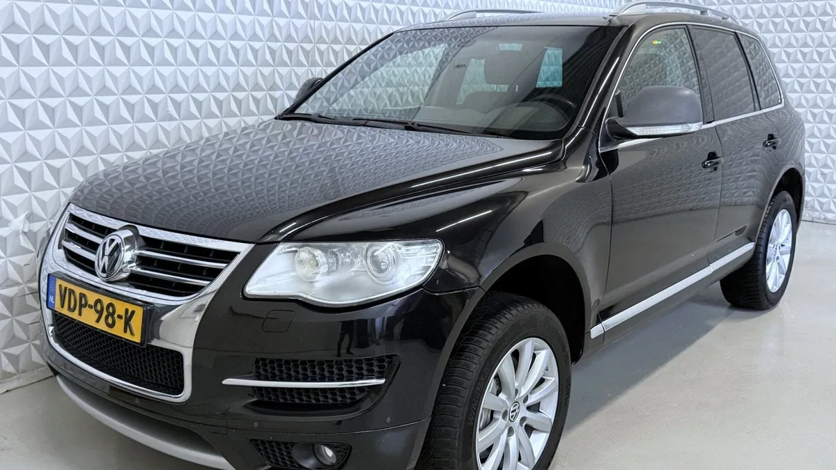 Volkswagen Touareg (2006) — foto 1