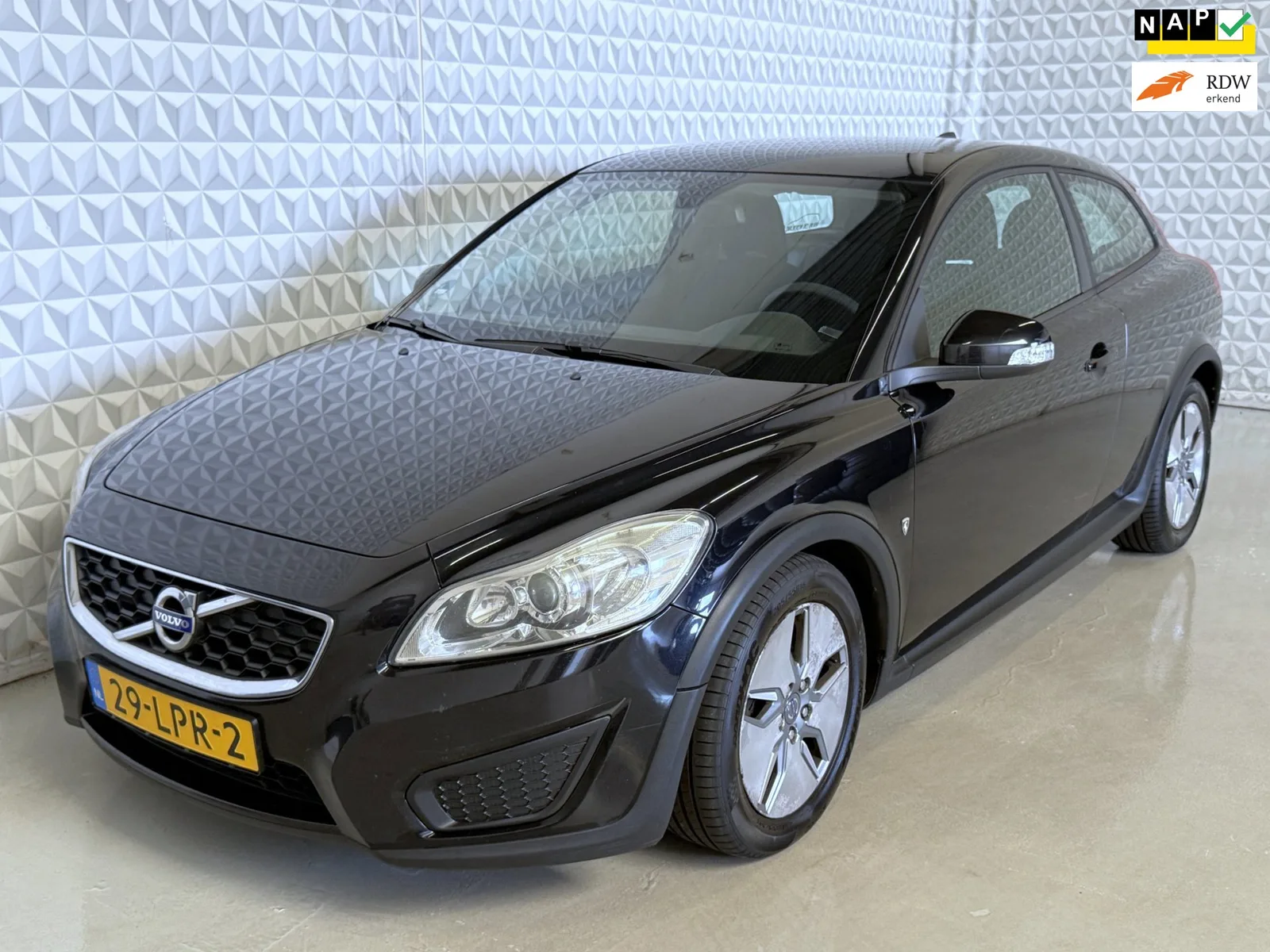 Volvo C30 (2027) — foto 1