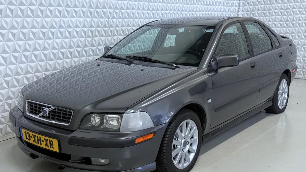 Volvo S40 (2001) — foto 1