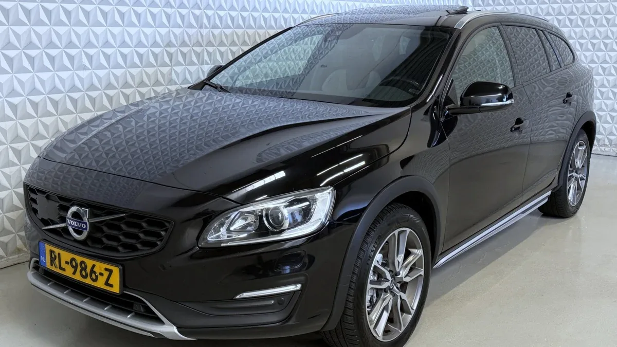 Volvo V60 (2018) — foto 1
