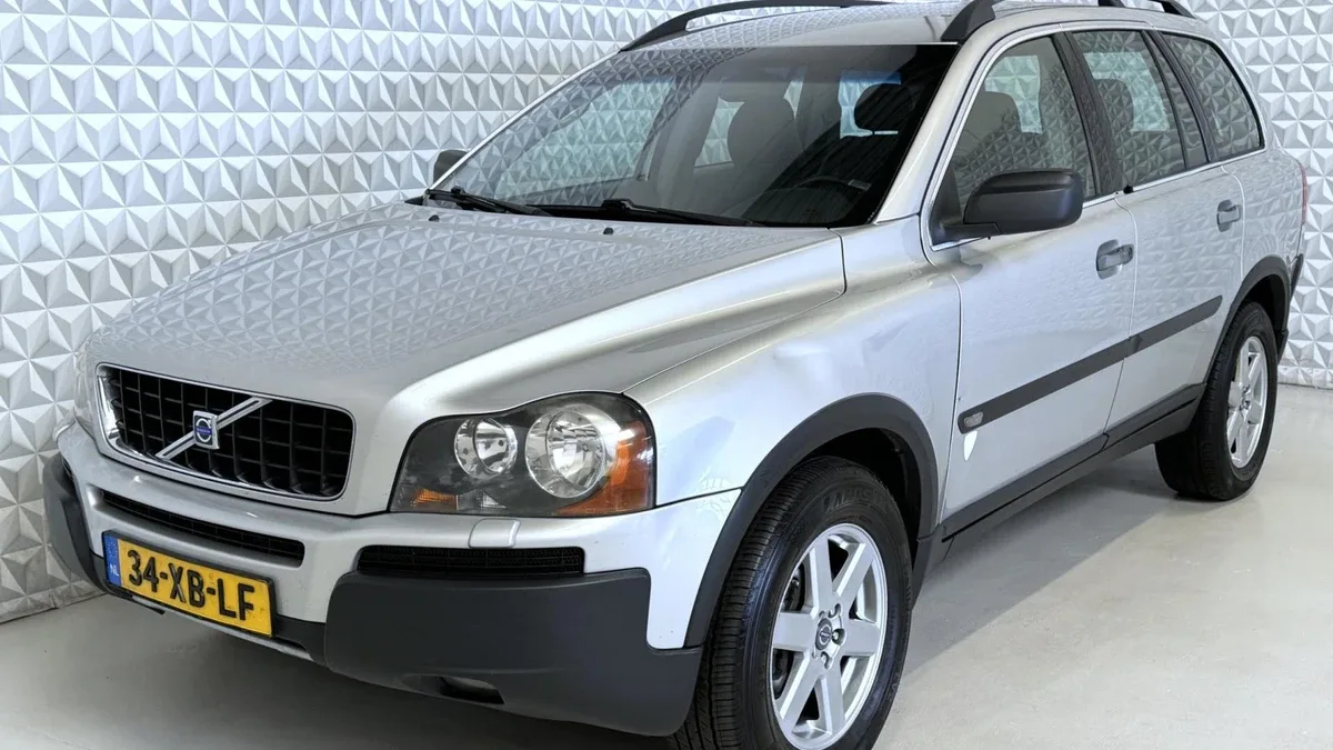 Volvo XC90 (2003) — foto 1
