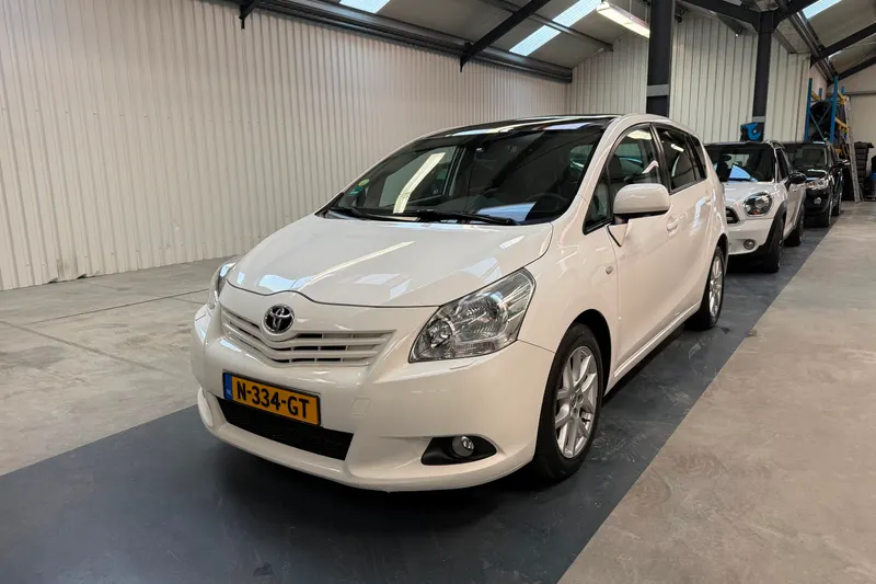 Toyota Verso (2010)