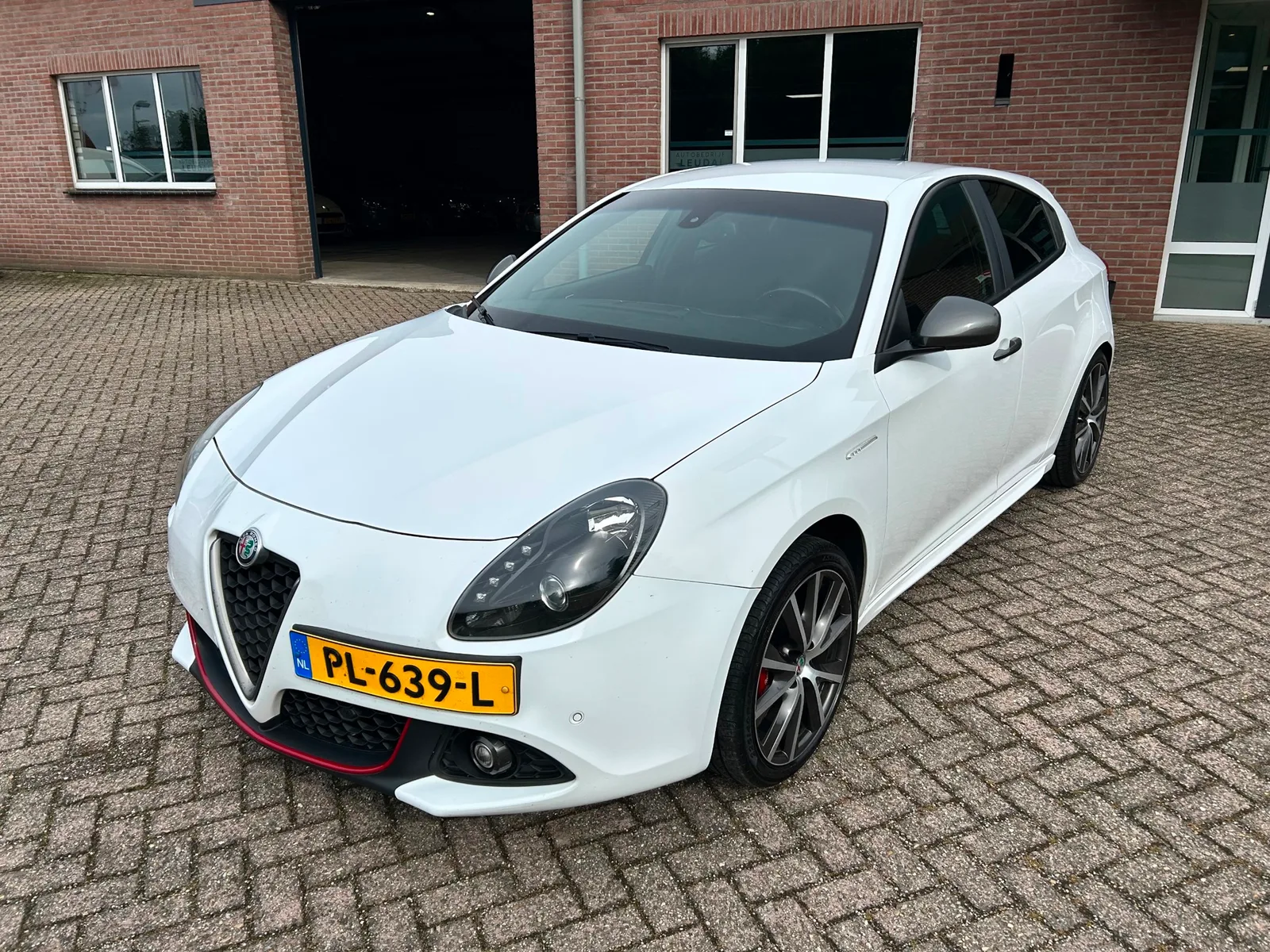 Alfa Romeo Giulietta (2017) — foto 1
