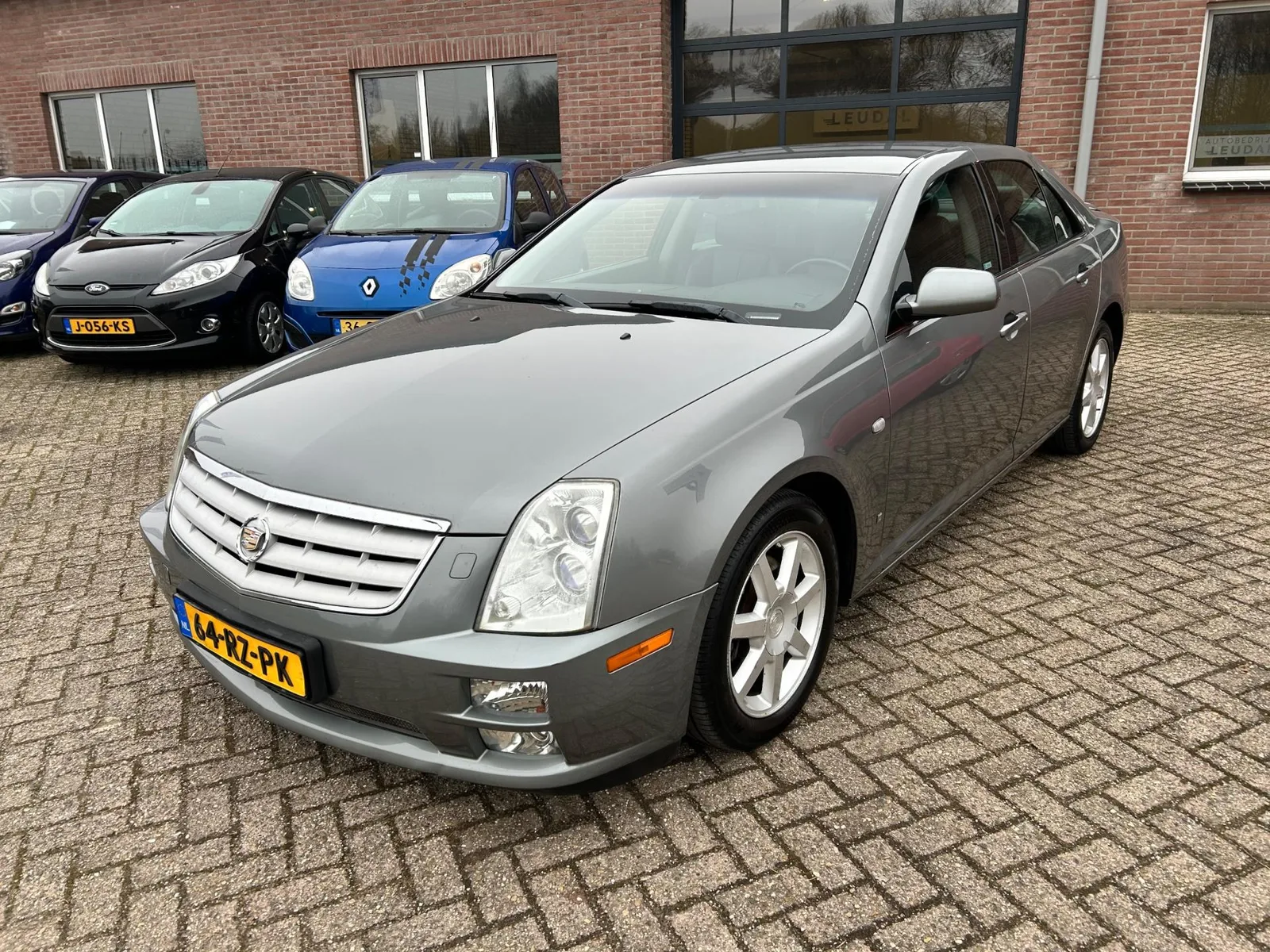 Cadillac STS (2005) — foto 1
