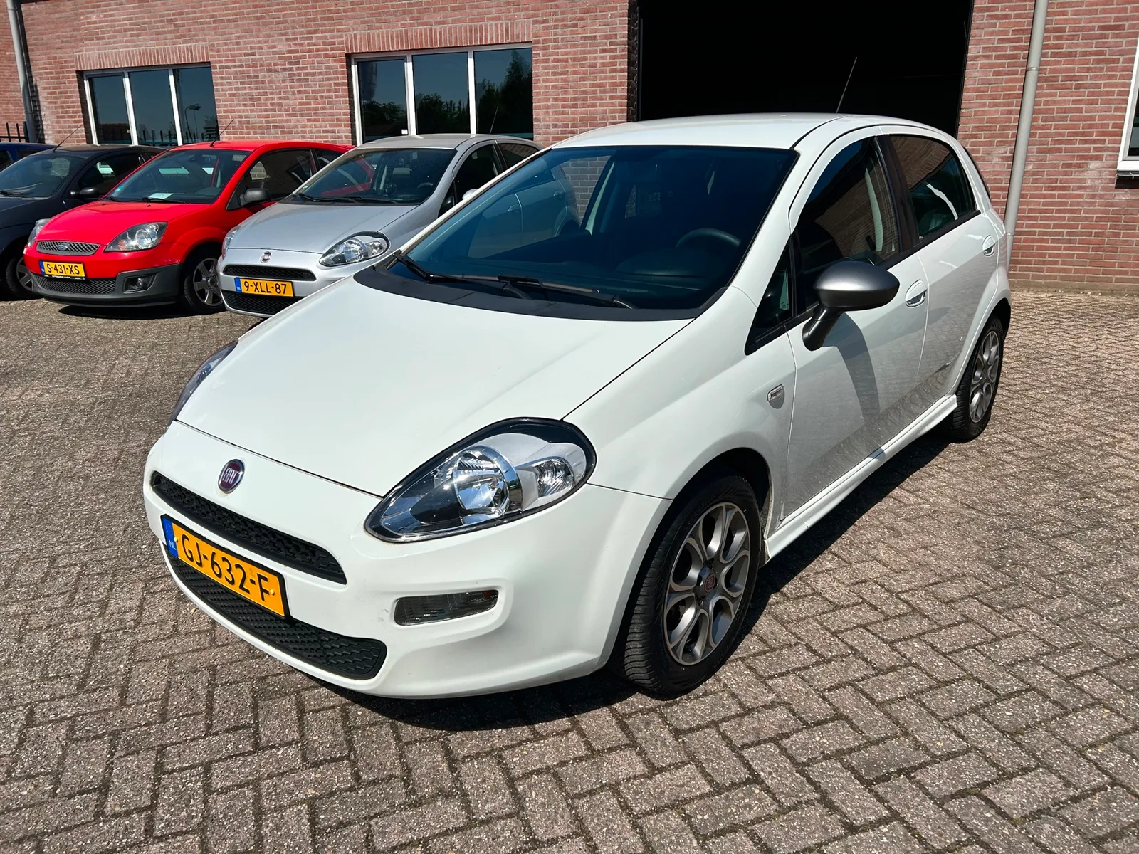 Fiat Punto (2015) — foto 1