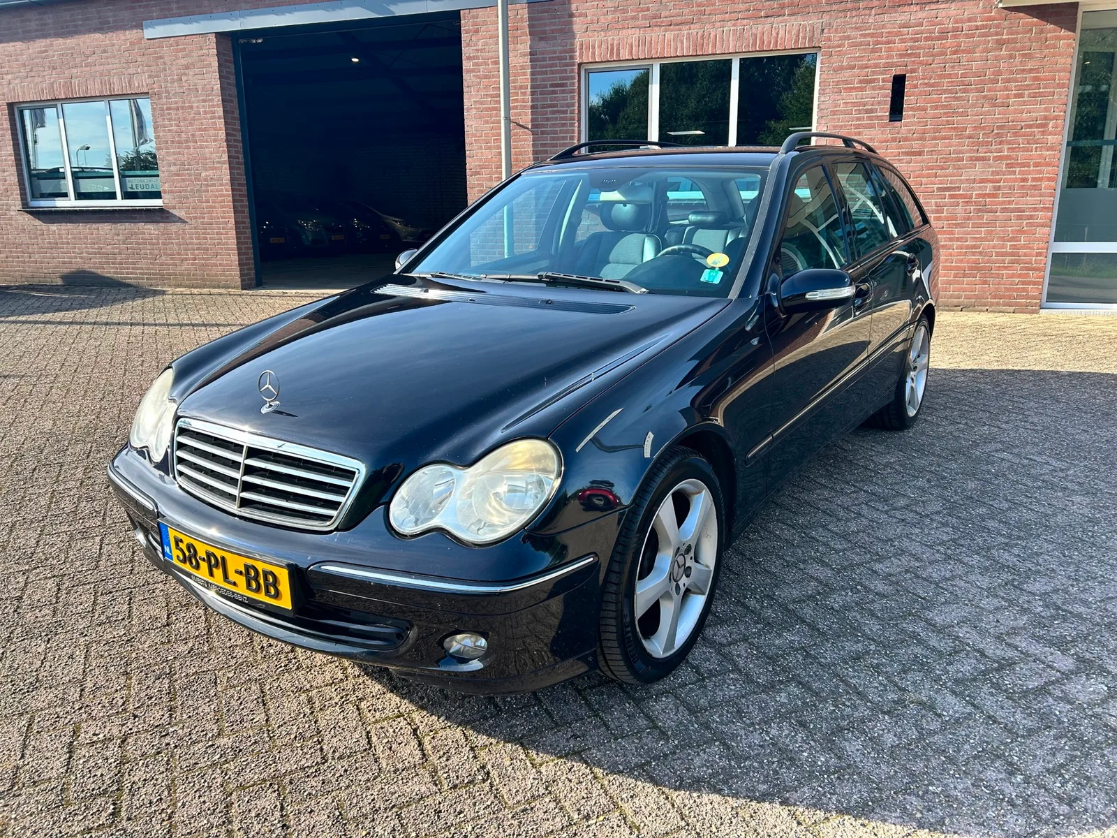 Mercedes-Benz C-Klasse (2004) — foto 1