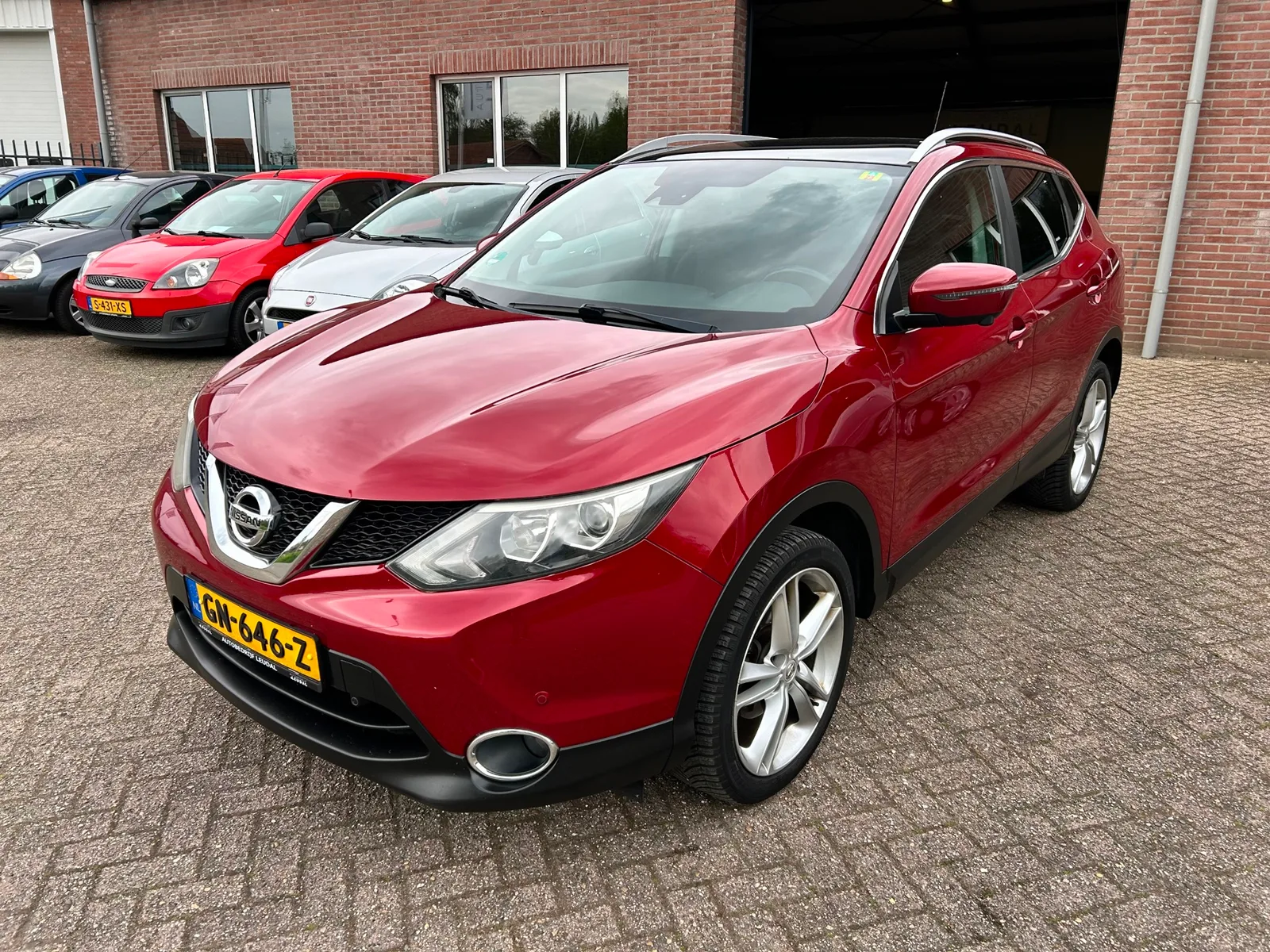 Nissan Qashqai (2015) — foto 1