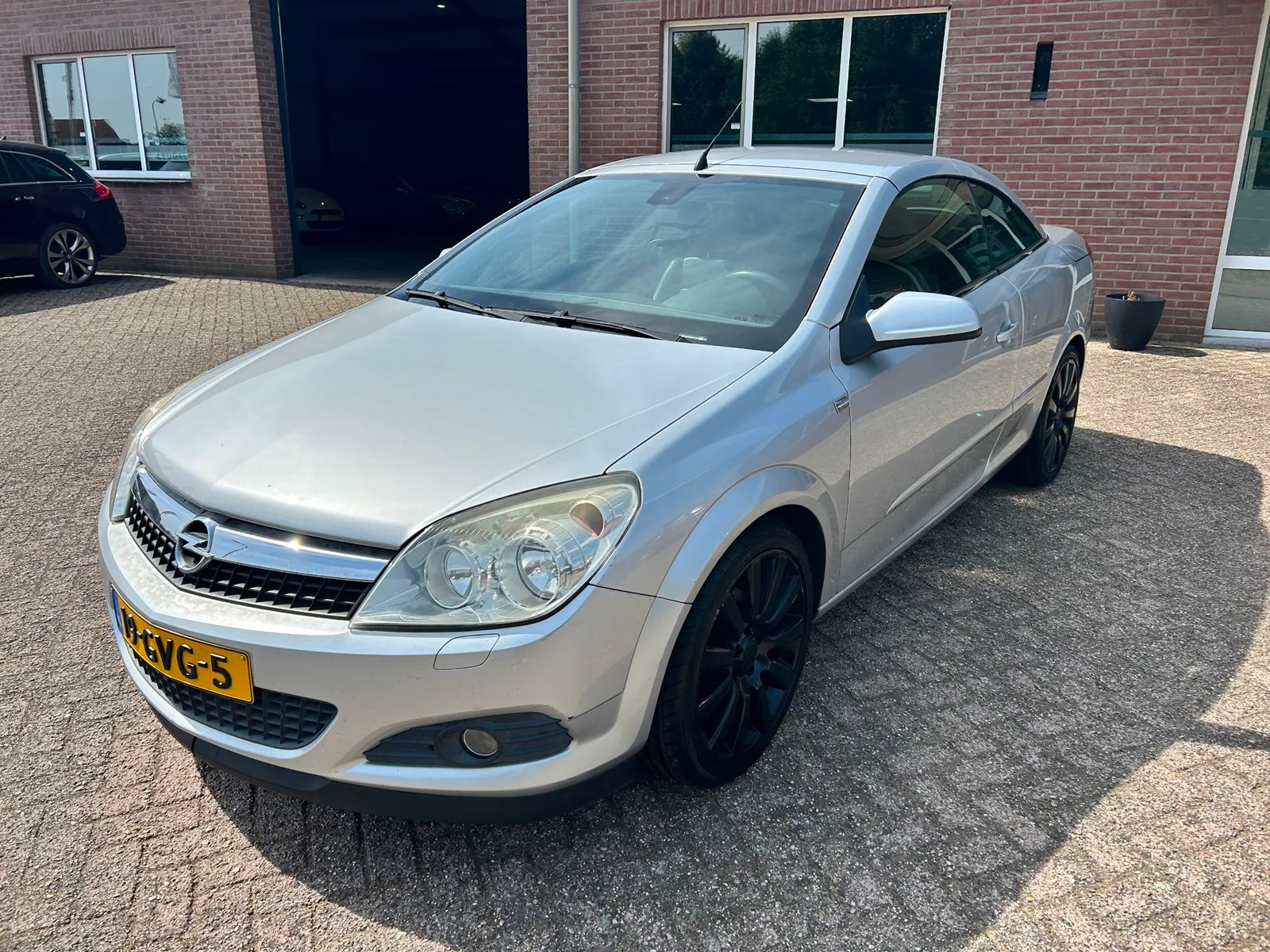 Opel Astra Twin Top (2008) — foto 1