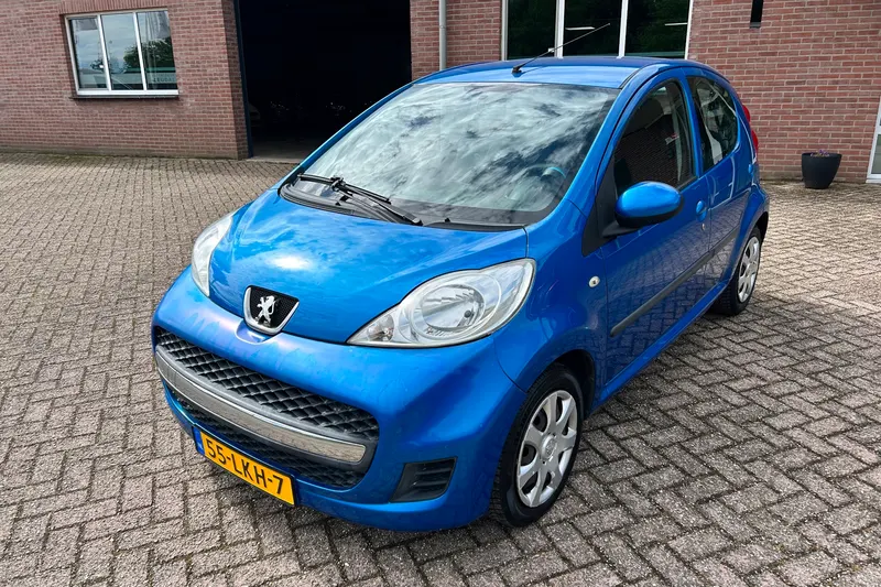 Peugeot 107 (2010)