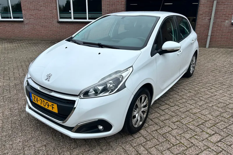 Peugeot 208 (2016)