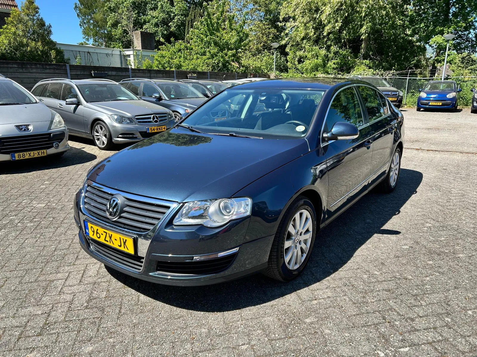 Volkswagen Passat (2008) — foto 1