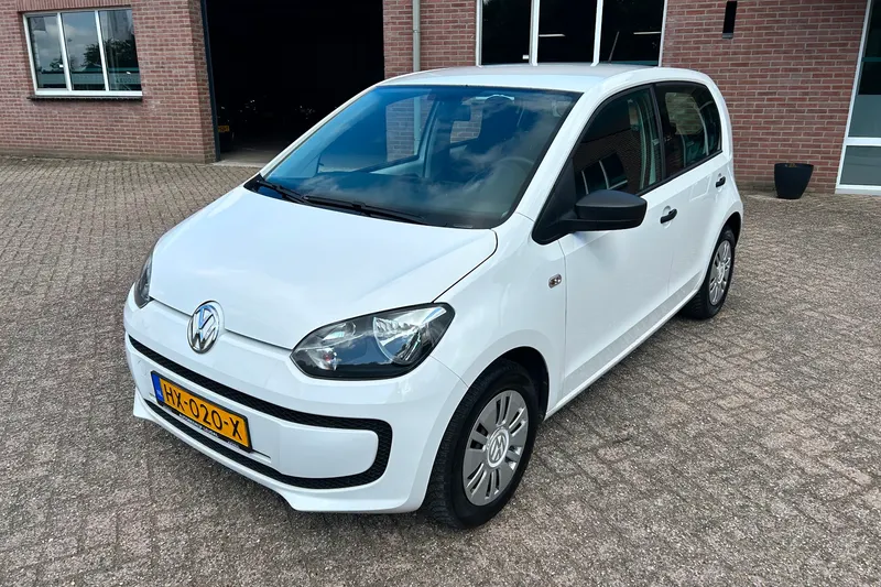 Volkswagen Up! (2015)