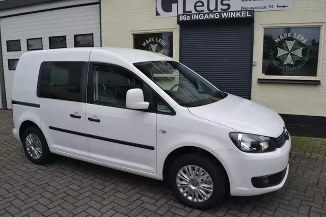 Volkswagen Caddy (2013) — foto 1